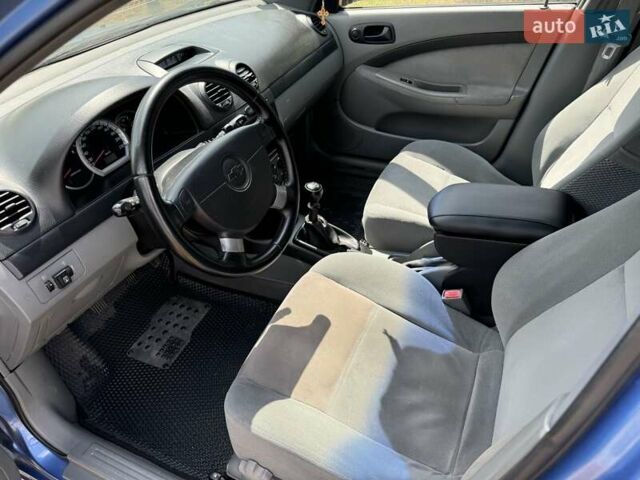Синий Шевроле Лачетти, объемом двигателя 0 л и пробегом 219 тыс. км за 4300 $, фото 8 на Automoto.ua
