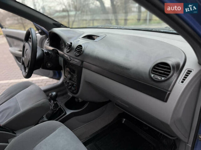 Синий Шевроле Лачетти, объемом двигателя 1.6 л и пробегом 187 тыс. км за 3300 $, фото 29 на Automoto.ua