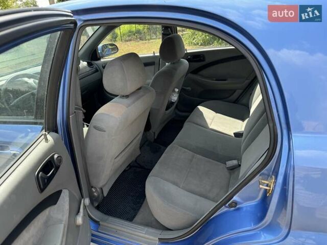 Синий Шевроле Лачетти, объемом двигателя 0 л и пробегом 219 тыс. км за 4300 $, фото 6 на Automoto.ua