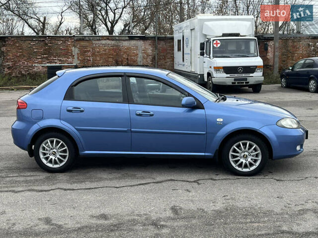 Синий Шевроле Лачетти, объемом двигателя 1.8 л и пробегом 188 тыс. км за 4999 $, фото 5 на Automoto.ua