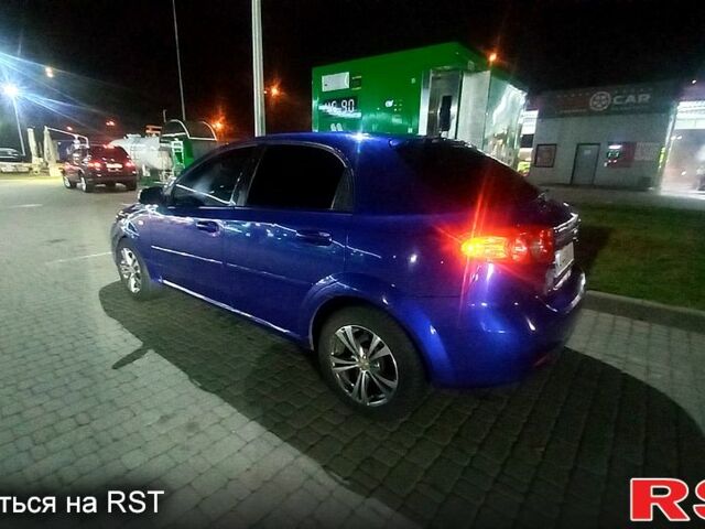 Синий Шевроле Лачетти, объемом двигателя 1.4 л и пробегом 250 тыс. км за 3200 $, фото 9 на Automoto.ua