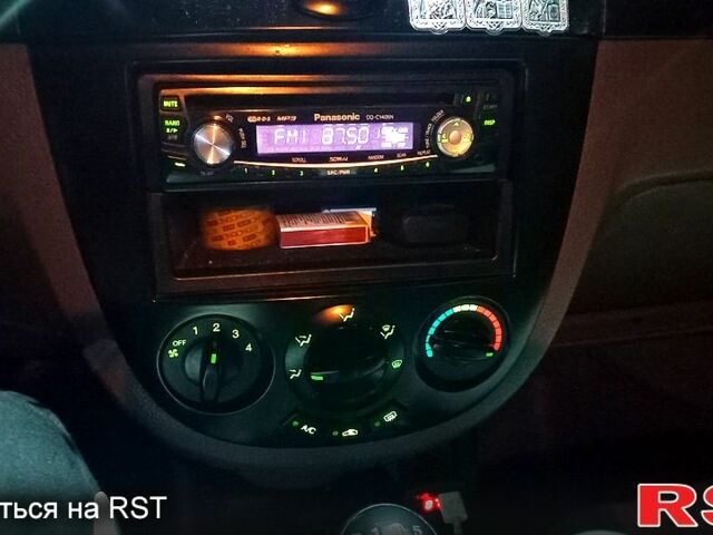 Синий Шевроле Лачетти, объемом двигателя 1.4 л и пробегом 250 тыс. км за 3200 $, фото 11 на Automoto.ua