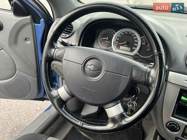 Синий Шевроле Лачетти, объемом двигателя 1.8 л и пробегом 188 тыс. км за 4999 $, фото 36 на Automoto.ua