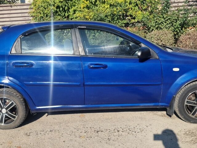 Синій Шевроле Лачетті, об'ємом двигуна 1.6 л та пробігом 208 тис. км за 3600 $, фото 5 на Automoto.ua