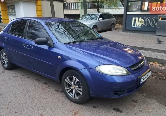 Синий Шевроле Лачетти, объемом двигателя 1.4 л и пробегом 250 тыс. км за 3500 $, фото 1 на Automoto.ua