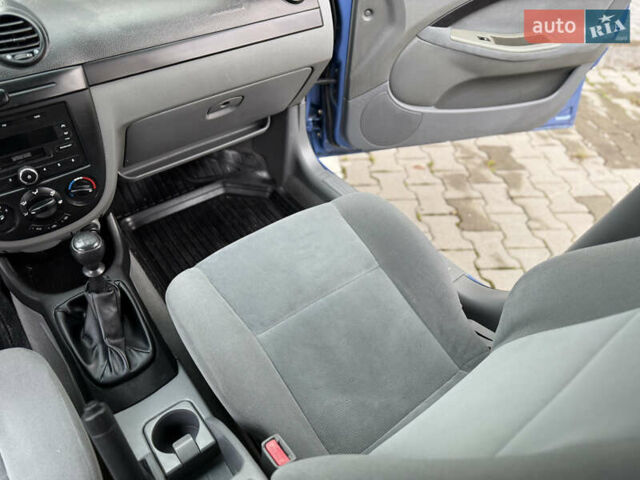 Синий Шевроле Лачетти, объемом двигателя 1.6 л и пробегом 187 тыс. км за 3300 $, фото 24 на Automoto.ua