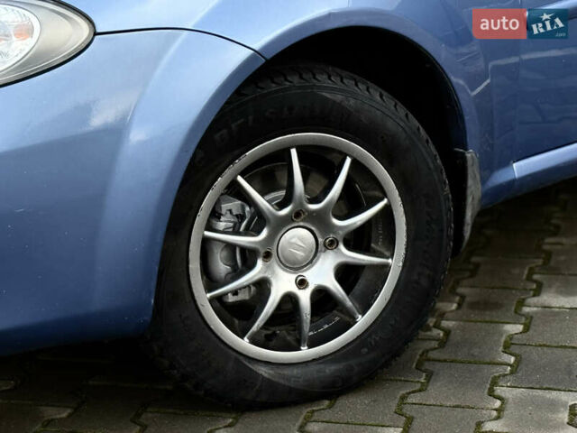 Синий Шевроле Лачетти, объемом двигателя 1.6 л и пробегом 187 тыс. км за 3300 $, фото 9 на Automoto.ua