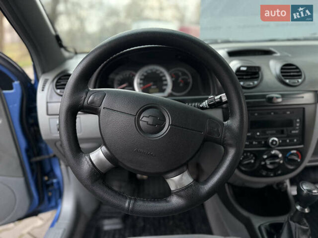 Синий Шевроле Лачетти, объемом двигателя 1.6 л и пробегом 187 тыс. км за 3300 $, фото 26 на Automoto.ua