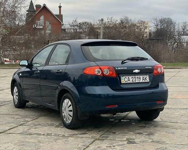 Синий Шевроле Лачетти, объемом двигателя 1.6 л и пробегом 134 тыс. км за 4900 $, фото 3 на Automoto.ua