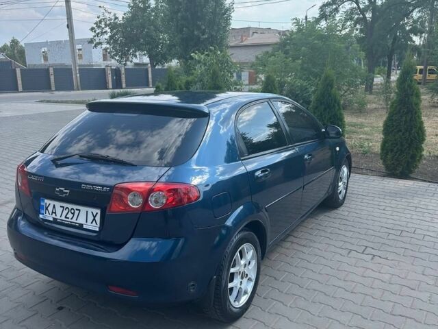 Синий Шевроле Лачетти, объемом двигателя 1.6 л и пробегом 225 тыс. км за 3300 $, фото 18 на Automoto.ua