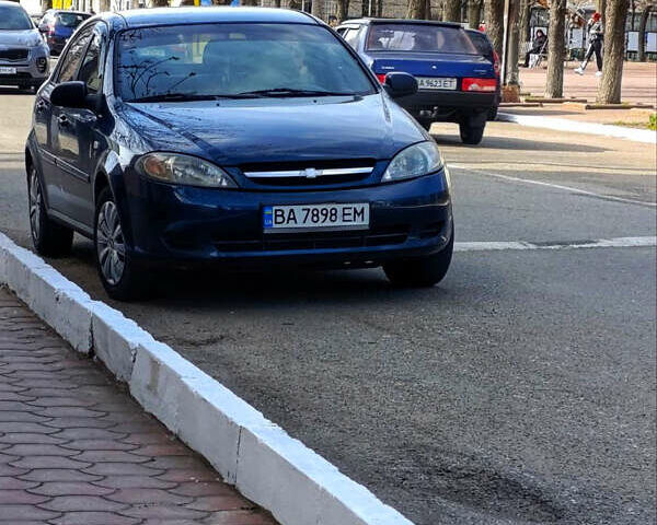 Синий Шевроле Лачетти, объемом двигателя 1.6 л и пробегом 217 тыс. км за 4700 $, фото 5 на Automoto.ua