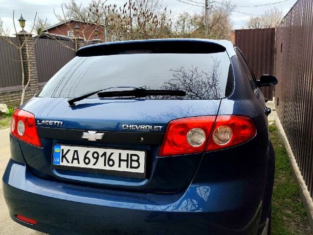 Синий Шевроле Лачетти, объемом двигателя 1.6 л и пробегом 191 тыс. км за 3900 $, фото 2 на Automoto.ua