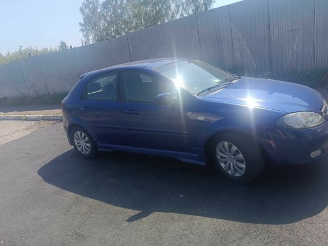 Синий Шевроле Лачетти, объемом двигателя 1.6 л и пробегом 245 тыс. км за 3200 $, фото 3 на Automoto.ua