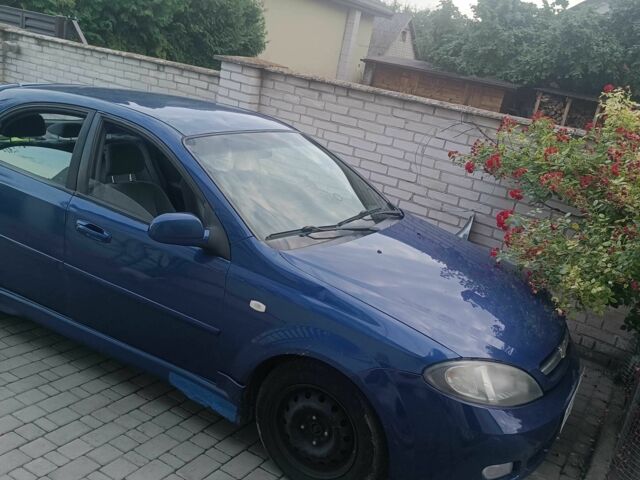 Синий Шевроле Лачетти, объемом двигателя 1.6 л и пробегом 245 тыс. км за 3200 $, фото 1 на Automoto.ua