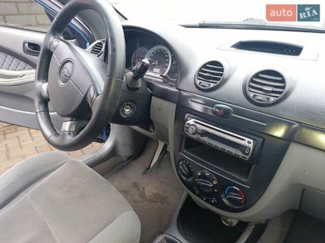 Синій Шевроле Лачетті, об'ємом двигуна 1.6 л та пробігом 357 тис. км за 3094 $, фото 5 на Automoto.ua