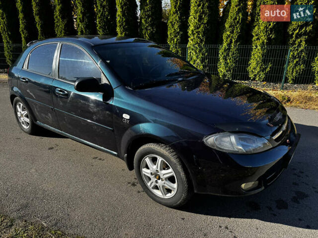 Синий Шевроле Лачетти, объемом двигателя 1.8 л и пробегом 330 тыс. км за 2999 $, фото 3 на Automoto.ua