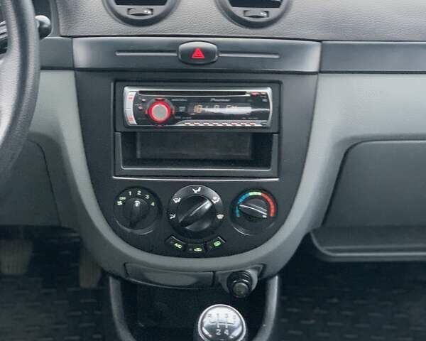 Синий Шевроле Лачетти, объемом двигателя 1.6 л и пробегом 134 тыс. км за 4900 $, фото 7 на Automoto.ua