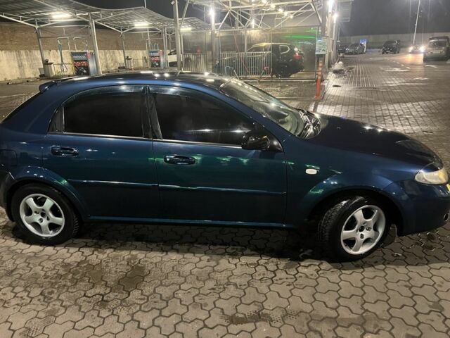 Синий Шевроле Лачетти, объемом двигателя 1.6 л и пробегом 270 тыс. км за 3300 $, фото 3 на Automoto.ua