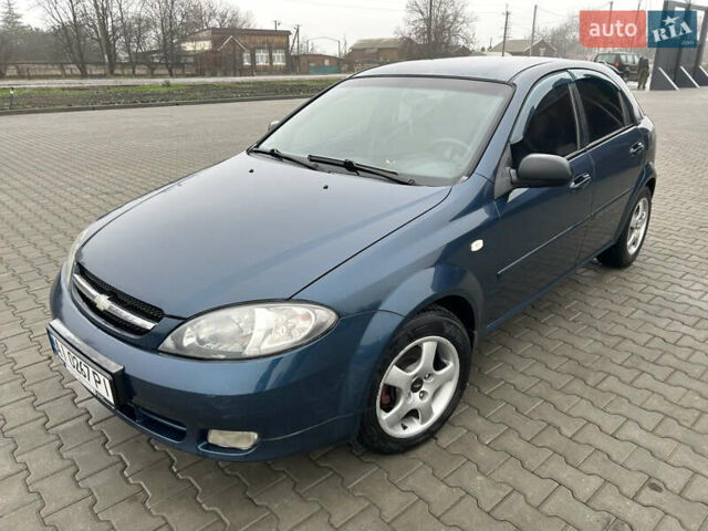 Синий Шевроле Лачетти, объемом двигателя 1.6 л и пробегом 230 тыс. км за 4300 $, фото 2 на Automoto.ua