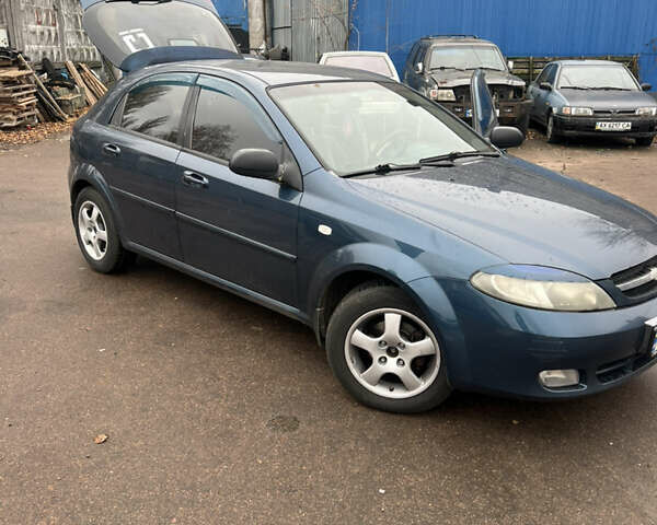 Синий Шевроле Лачетти, объемом двигателя 1.6 л и пробегом 230 тыс. км за 3499 $, фото 2 на Automoto.ua