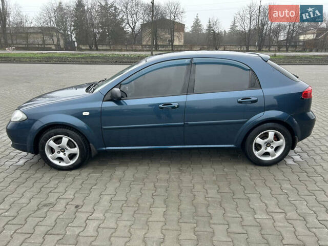 Синий Шевроле Лачетти, объемом двигателя 1.6 л и пробегом 230 тыс. км за 4300 $, фото 4 на Automoto.ua
