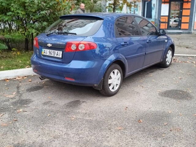 Синий Шевроле Лачетти, объемом двигателя 1.6 л и пробегом 250 тыс. км за 3650 $, фото 4 на Automoto.ua