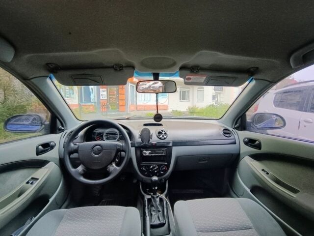 Синий Шевроле Лачетти, объемом двигателя 1.6 л и пробегом 250 тыс. км за 3650 $, фото 6 на Automoto.ua