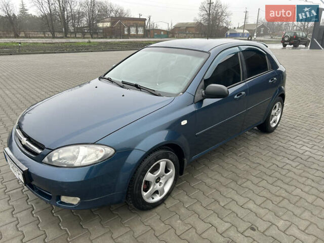 Синий Шевроле Лачетти, объемом двигателя 1.6 л и пробегом 230 тыс. км за 4300 $, фото 3 на Automoto.ua
