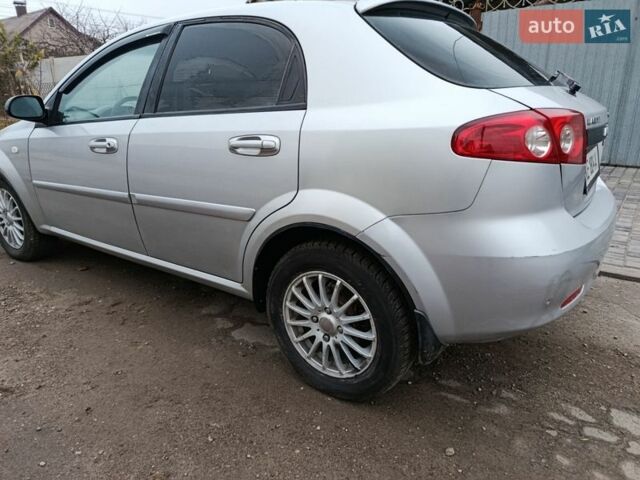 Синий Шевроле Лачетти, объемом двигателя 1.6 л и пробегом 275 тыс. км за 3800 $, фото 2 на Automoto.ua