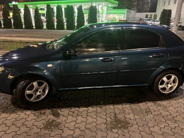 Синий Шевроле Лачетти, объемом двигателя 1.6 л и пробегом 270 тыс. км за 3300 $, фото 1 на Automoto.ua