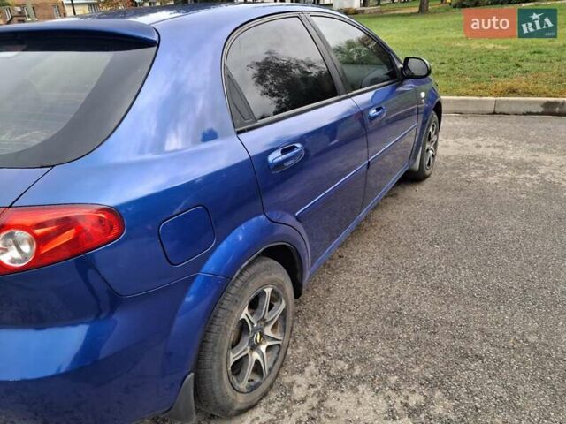 Синий Шевроле Лачетти, объемом двигателя 1.6 л и пробегом 175 тыс. км за 4800 $, фото 3 на Automoto.ua