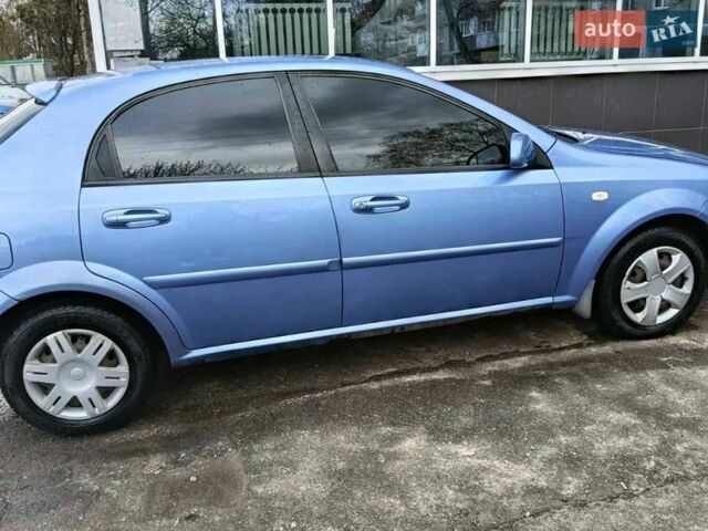 Синий Шевроле Лачетти, объемом двигателя 1.8 л и пробегом 107 тыс. км за 3850 $, фото 2 на Automoto.ua