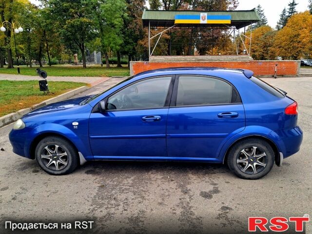 Синий Шевроле Лачетти, объемом двигателя 1.6 л и пробегом 175 тыс. км за 4800 $, фото 3 на Automoto.ua