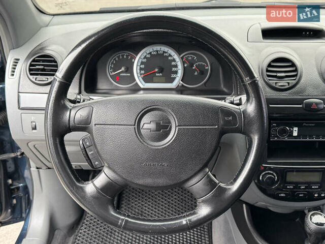 Синій Шевроле Лачетті, об'ємом двигуна 1.6 л та пробігом 189 тис. км за 4400 $, фото 17 на Automoto.ua