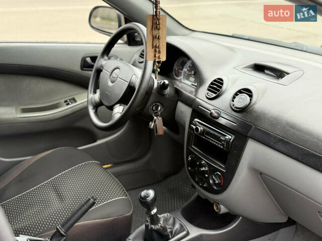 Синий Шевроле Лачетти, объемом двигателя 1.6 л и пробегом 119 тыс. км за 4300 $, фото 7 на Automoto.ua