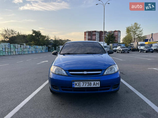 Синий Шевроле Лачетти, объемом двигателя 1.6 л и пробегом 160 тыс. км за 5000 $, фото 2 на Automoto.ua