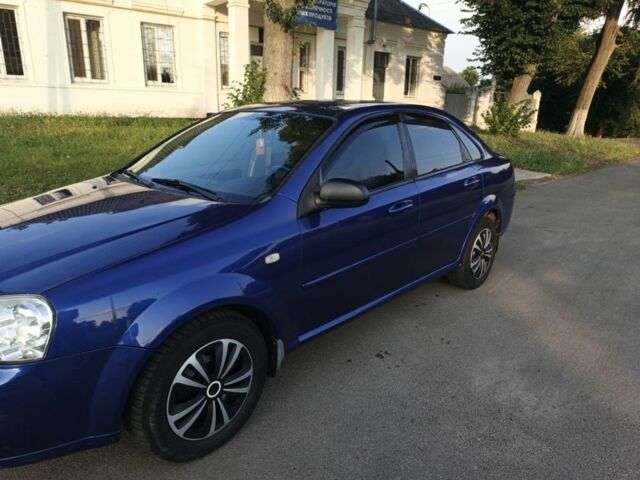 Синий Шевроле Лачетти, объемом двигателя 1.6 л и пробегом 300 тыс. км за 3600 $, фото 1 на Automoto.ua