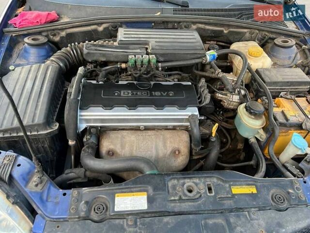 Синий Шевроле Лачетти, объемом двигателя 1.8 л и пробегом 233 тыс. км за 4499 $, фото 5 на Automoto.ua