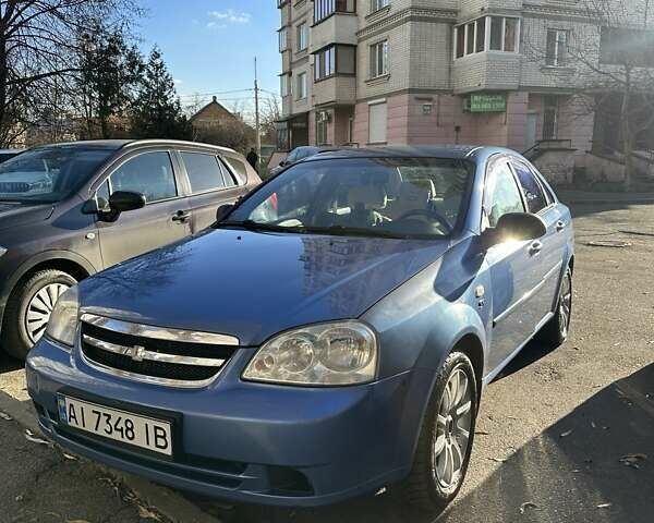 Синий Шевроле Лачетти, объемом двигателя 1.8 л и пробегом 226 тыс. км за 4200 $, фото 3 на Automoto.ua