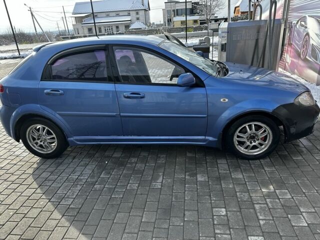 Синий Шевроле Лачетти, объемом двигателя 1.8 л и пробегом 147 тыс. км за 1799 $, фото 2 на Automoto.ua