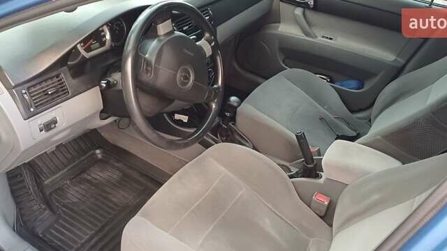 Синий Шевроле Лачетти, объемом двигателя 1.8 л и пробегом 182 тыс. км за 5000 $, фото 6 на Automoto.ua