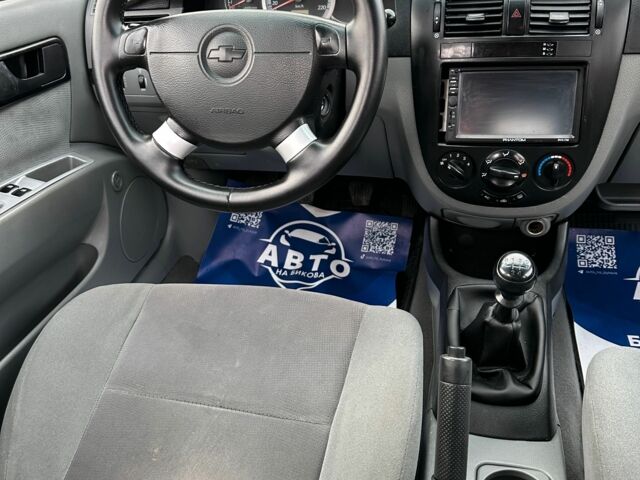 Синий Шевроле Лачетти, объемом двигателя 1.6 л и пробегом 307 тыс. км за 3700 $, фото 3 на Automoto.ua