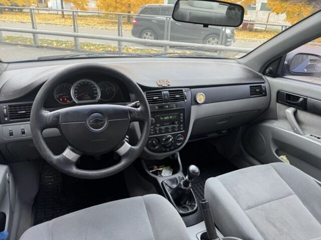 Синий Шевроле Лачетти, объемом двигателя 1.6 л и пробегом 300 тыс. км за 2600 $, фото 5 на Automoto.ua