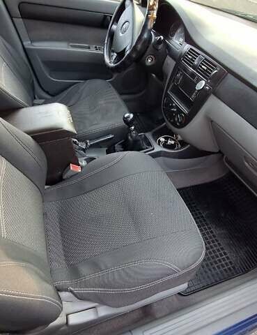 Синій Шевроле Лачетті, об'ємом двигуна 1.6 л та пробігом 225 тис. км за 4400 $, фото 11 на Automoto.ua