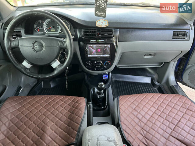 Синий Шевроле Лачетти, объемом двигателя 1.8 л и пробегом 230 тыс. км за 4300 $, фото 8 на Automoto.ua