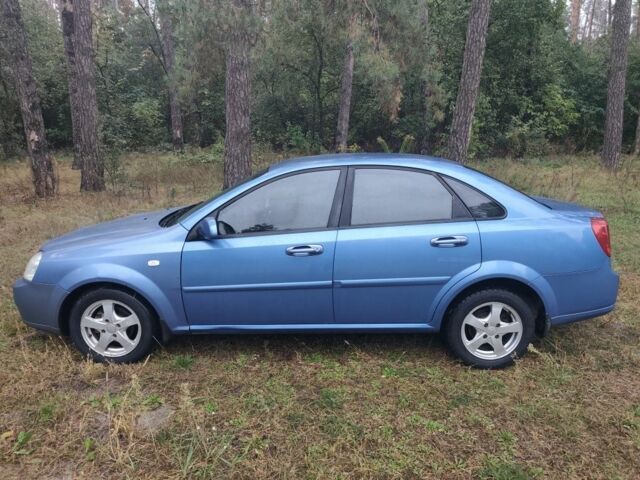 Синий Шевроле Лачетти, объемом двигателя 1.8 л и пробегом 270 тыс. км за 2800 $, фото 2 на Automoto.ua