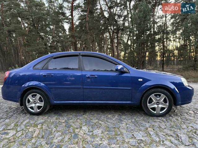 Синий Шевроле Лачетти, объемом двигателя 1.8 л и пробегом 187 тыс. км за 4000 $, фото 2 на Automoto.ua
