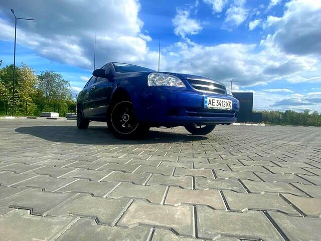 Синий Шевроле Лачетти, объемом двигателя 1.6 л и пробегом 360 тыс. км за 4600 $, фото 3 на Automoto.ua