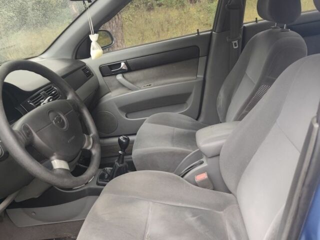 Синий Шевроле Лачетти, объемом двигателя 1.8 л и пробегом 270 тыс. км за 2800 $, фото 6 на Automoto.ua