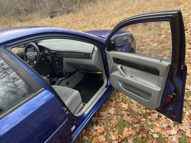 Синий Шевроле Лачетти, объемом двигателя 1.6 л и пробегом 217 тыс. км за 2500 $, фото 8 на Automoto.ua